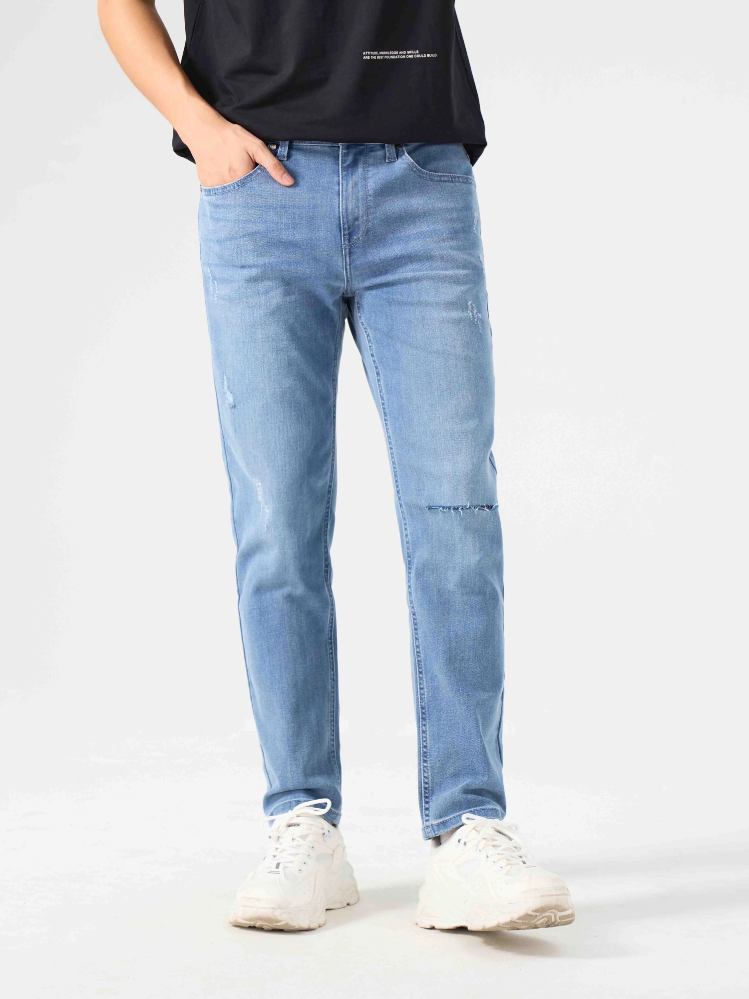 Quần Jeans Nam Slim Fit Rayon Rách Gối phong cách trẻ trung, cá tính